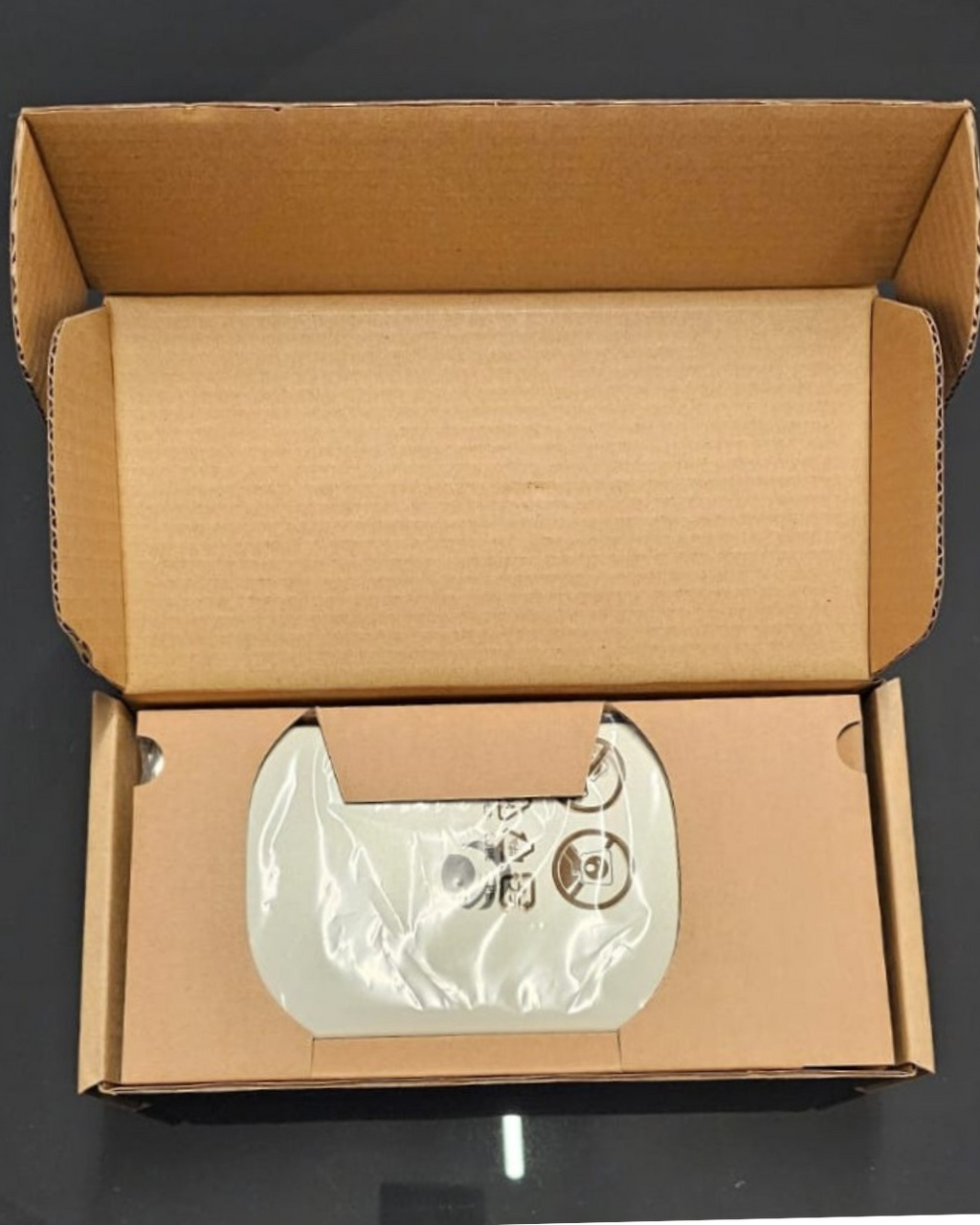 Antena Sectorial Hikvision F300-16 | 16 dBi | 60° | Banda 3.3-3.8 GHz | Para Puntos de Acceso Inalámbricos